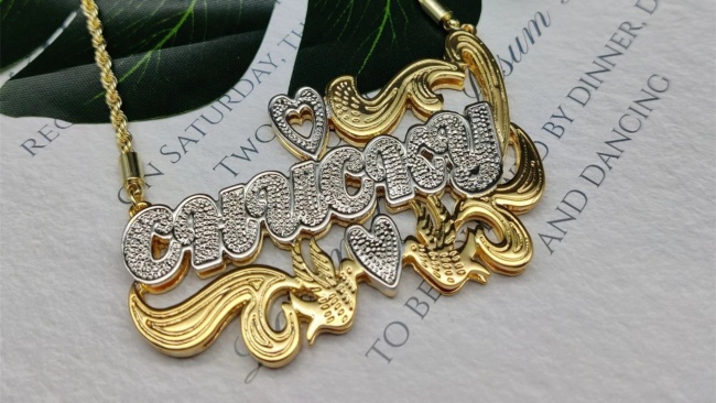 The Stranger's Necklace